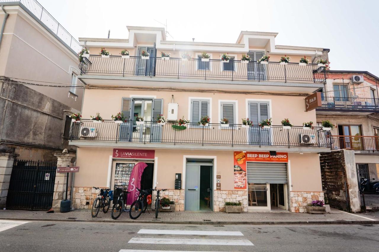 B&B Dell'Infopoint-La Via Silente Castelnuovo Cilento Buitenkant foto