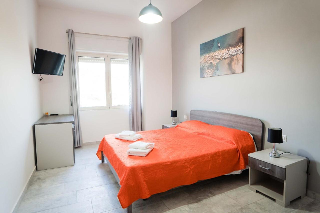B&B Dell'Infopoint-La Via Silente Castelnuovo Cilento Buitenkant foto
